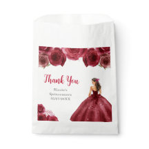 Princesa Floral com Vestido Vermelho Quinceanera