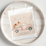 Sacolinha Pumpkin Vintage Truck Chá de fraldas Obrigado<br><div class="desc">Festa de queda,  de sexo neutra,  é a favor de bolsas com "Obrigado" em um roteiro de terracota com um inchaço cardíaco e aquarelas de um caminhão vintage carregando laranja e abóboras de creme e buquês florais.</div>