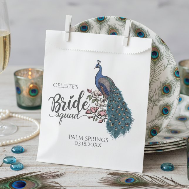 Sacolinha Quadrado de Noz Pavão Azul-Chic (Chic Floral Peacock Bride Squad Bridal Shower Favor Bags for Elegant Flower & Bird Theme Wedding)