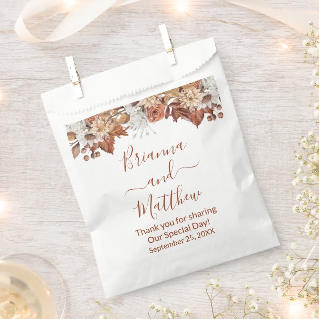 Sacolinha Queda Floral no Bag de Favor Branco (Cortado)