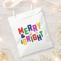 Reindeer feliz e pinheiro brilhante Snowman