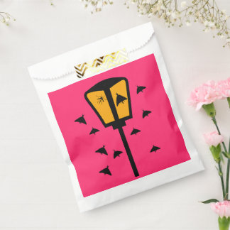 Sacolinha Saco de Favor com Poste de Luz e Mariposas