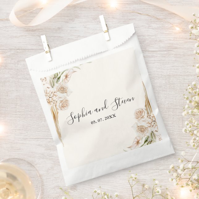 Sacolinha Stylish Bohemian Wedding with Soft Beige and Yello (Cortado)