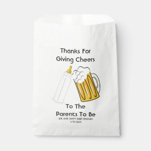 Sacolinha Um bebê está fabricando cerveja as bolsas do fav