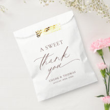 Um Doce Minimalista Preto e Branco