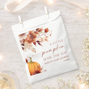 Sacolinha Um Pequeno Chá de fraldas Floral Rusty Burgundy