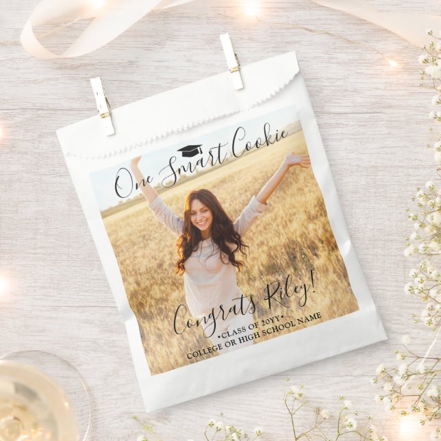 Sacolinha Uma Foto Simples de Script Elegante Smart Cookie (Cortado)