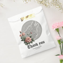 Sacolinha Viking Wolf & Rosas. Uma cabeça estilizada de lobo