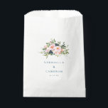 Sacolinha Vintage Florals Românticas em Casamento Azul<br><div class="desc">Florais Românticos Personalizados no Casamento Azul Favor Bag</div>