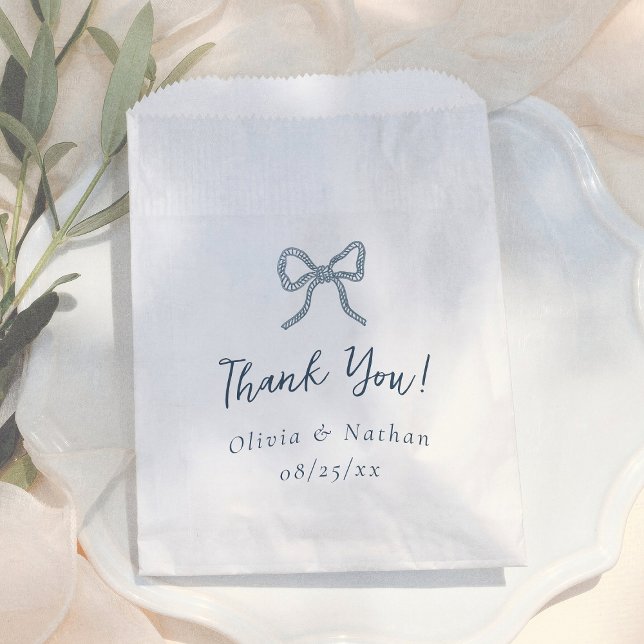 Sacolinha Whimsical Bow Retro Blue Simple Wedding Thank You (Criador carregado)
