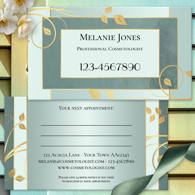 Sage Green Dourada Floral Appoint Cartão de visita (Appointment business card featuring a modern design with golden leaves on sage and pine green)