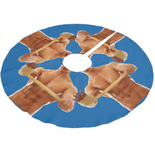 Saia Para Árvore De Natal De Poliéster O homem muscular do SlipperyJoe sem camisa, com 6