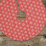 Saia Para Árvore De Natal De Poliéster Padrão Red Snowflake Natal Simples Natal<br><div class="desc">Adicione um toque festivo ao seu decoro natalino com esta saia clássica da árvore, apresentando um padrão vermelho e branco com simples flocos de neve para um visual de eterno feriado. Projetada com um elegante design de inverno, esta decoração de feriado combina o charme tradicional na moda com uma diversão...</div>