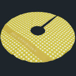 Saia Para Árvore De Natal De Poliéster Xadrez de Gingham Amarelo Vintage Mustard Personal<br><div class="desc">Adicione um toque pessoal ao seu decoro de férias com esta vintage mostarda amarela gingham xadrez de poliéster escovado, personalizada com o seu nome familiar. A design retro-inspirada, com um padrão acolhedor de xadrez, traz calor e charme à sua árvore de Natal. Feita de poliéster escovado, esta saia-árvore é na...</div>