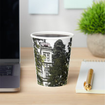 Santuário entre as árvores