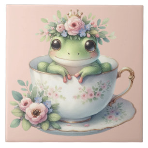 Sapo Caprichoso em Xícara de Chá Floral
