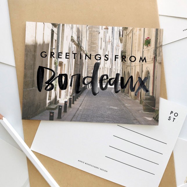 Saudações do cartão postal Viagem de Bordéus Franc (Greetings from Bordeaux watercolor letters over photography travel postcard.)