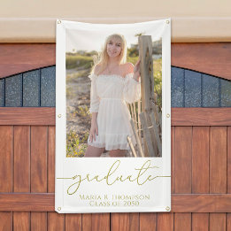 Script Dourado Elegante de Foto de Graduação Moder