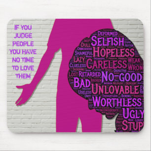 Se você julgar pessoas, o mouse pad de aspas inspi