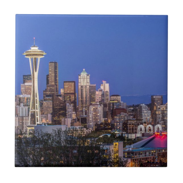 Seattle, Downtown e Mt. Rainier ao Crepúsculo (Frente)