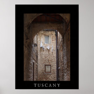 Secagem de roupa na Toscana pôster preto