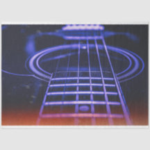 Feche o papel de dissociação de fotos do violão de