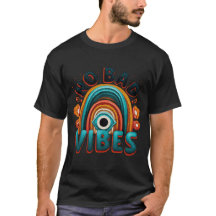 Sem Más Vibrações. Camiseta com Desenho Retro de A