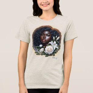 Senhora Afro-Americana Apreciando Suas Flores