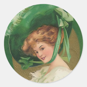 Senhora do vintage na etiqueta verde
