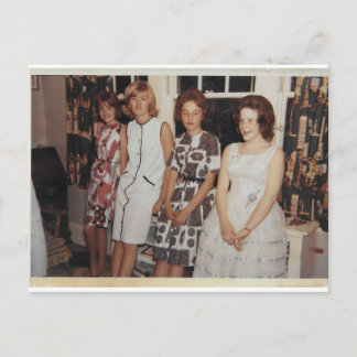 senhoras na espera do cartão postal