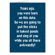 Sente-se lá inàbil quando nós cantarmos o cartão