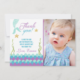 Sereia sob os cartões de agradecimentos do