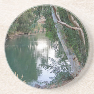 Série Cênnica — Porta copos do Rio Jordan