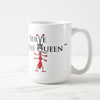 Servir a caneca vermelha e preta da rainha da