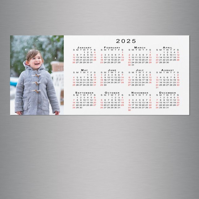 Seu Calendário Foto 2025 no White Magnet (Your Photo 2025 Calendar on White Magnet in situ)