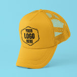 Seu logotipo aqui | Boné Funcionarios da Companhia<br><div class="desc">Para os proprietários ou gerentes da empresa de caminhões, isso facilitará sua vida. Este Boné de Funcionarios da Yellow Trucking Company é destinado a motoristas, funcionarios e funcionários de uma empresa de carruagem e logística. Apresentando um marcador de posição "Seu logotipo aqui" que você pode substituir rápida e facilmente com...</div>