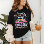Sewing Quilting Seamstress Flora Funny Modern<br><div class="desc">As Camisas de Costura de Seamstresse Flora Moderna Engraçada e Engraçada exibem o texto "Eu não sou uma prostituta,  só preciso de uma sala de costura maior" em uma escrita colorida moderna,  destacada por uma máquina de costura e flores bonito. Para mais designs,  consulte o Evco Studio www.zazzle.com/store/evcostudio</div>