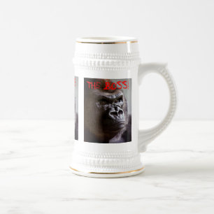 Silverback do gorila a caneca de cerveja enorme do