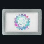Símbolo de Lotus OM AUM da mandala da aguarela do<br><div class="desc">* Uma mandala da aguarela de Lotus do símbolo de OM AUM em uma fivela de cinto branca da forma do retângulo do fundo. As cores da mandala são turquesa, azuis dos roxos e pinks* Aqui para você é um design atraente metafìsica espiritual inclinado novo impressionante bonito da idade provavelmente...</div>