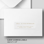Simples 24 etiquetas brancas de endereço de convid<br><div class="desc">Simples e simples etiquetas de endereços para convidados de casamento brancos e falsos em ouro (24 destinatários) personalizados para envio de convites, com a moderna e minimalista tipografia clássica formal. O tamanho de um rótulo é cerca de 4, 2 x 1, 7 polegadas para uma folha de 14 x 14...</div>