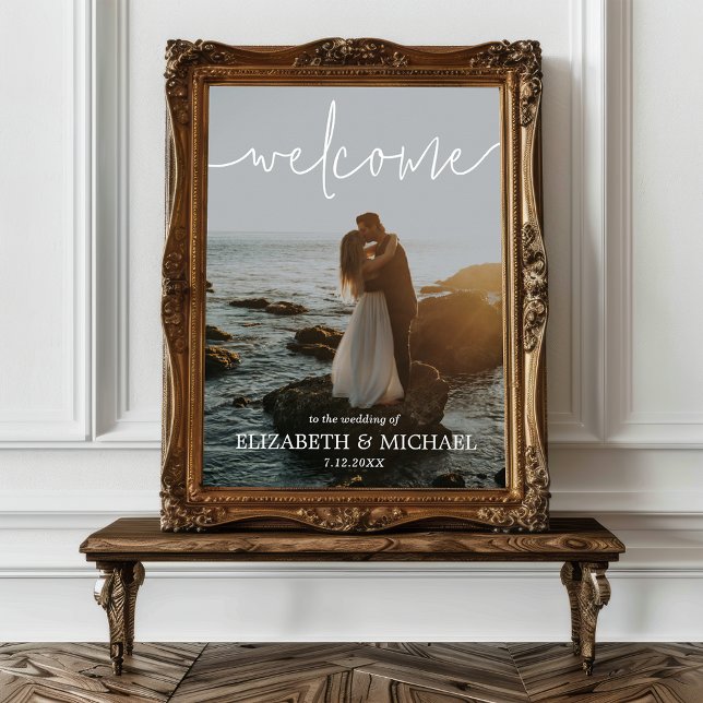 Sinal de Boas-vindas Poster Foto White Script (Wedding welcome sign poster with your favorite photo and details in white lettering)