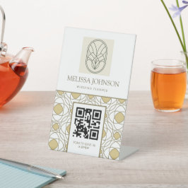 Sinal de pedestal de código QR dourado moderno