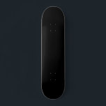 skate a cores pretas<br><div class="desc">Tabuleiro preto a cores simples. Andar sólido do Skate a preto</div>