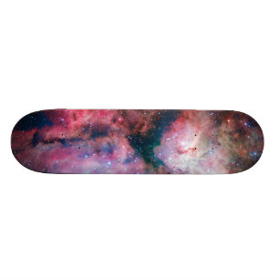 Skate A nebulosa deformação espectacular de Carina