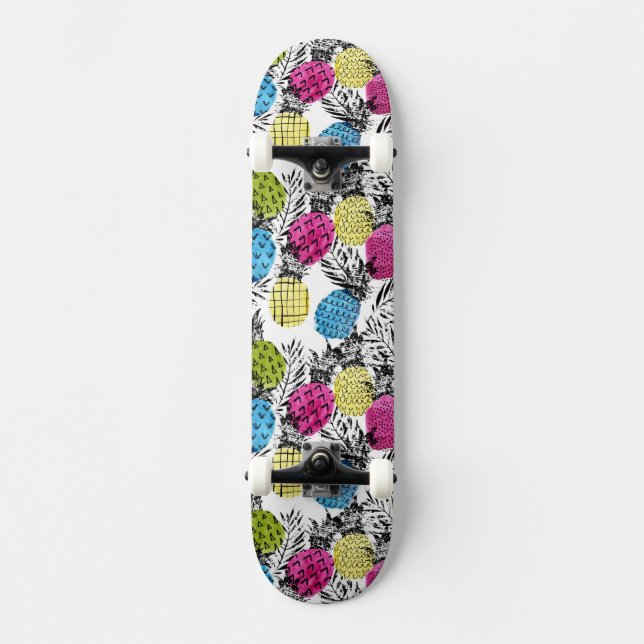 Skate Abacaxis e folhas de palmeira do pop art (Frente)