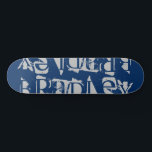Skate Adicione seu próprio nome personalizado Blue Silve<br><div class="desc">Adicione seu próprio nome personalizado O skate personalizado apresenta seu nome personalizado na tipografia prateada moderna em um simples fundo azul. Personalize editando o texto na caixa de texto fornecida. Dê um presente personalizado, skate personalizado ao seu skate favorito para o Natal, aniversário ou seu melhor amigo. Elaborado por ©Evco...</div>