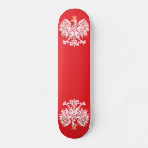 Skate Águia Polonesa Descrito Em Painel Vermelho