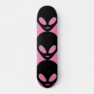 SKATE ALIENÍGENA DE GAROTAS LEGAL PINK SKATEBOARDS