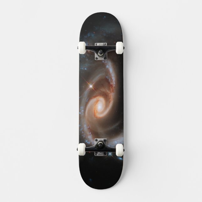 Skate Arp 273 Interagindo Galáxias Em Andromeda. (Frente)