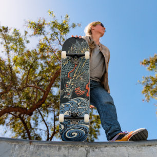 Skate Arte do Dragão Japonês Sobre Ondas Turbulentas